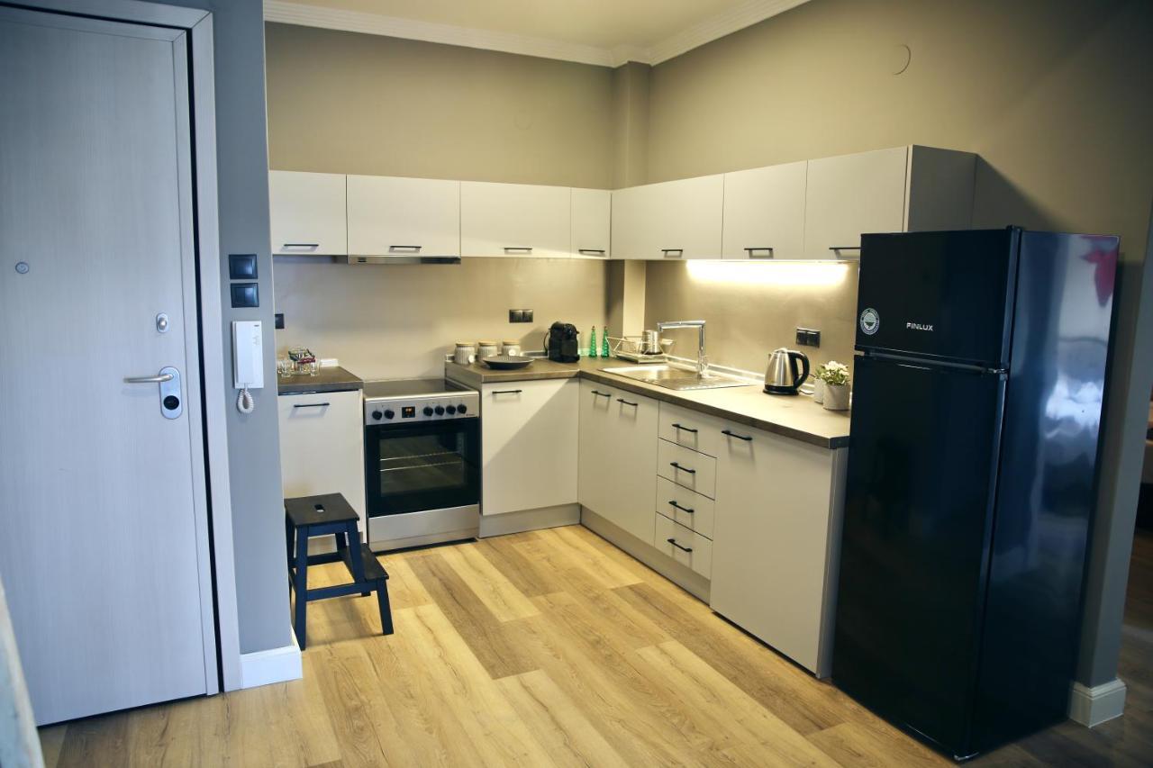 Urban Living 3 Apartman Szaloniki Kültér fotó